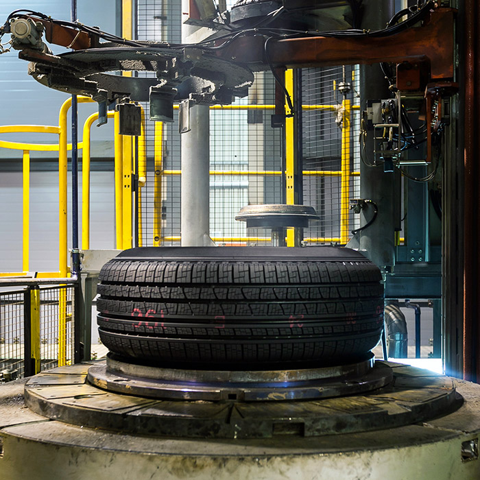Hydraulic Tire Press