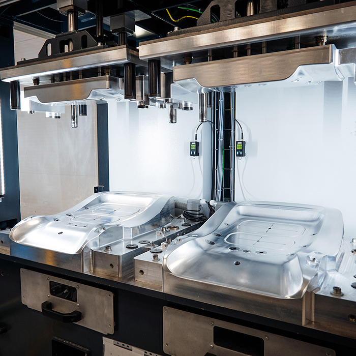 Precision 3-D Mold Press